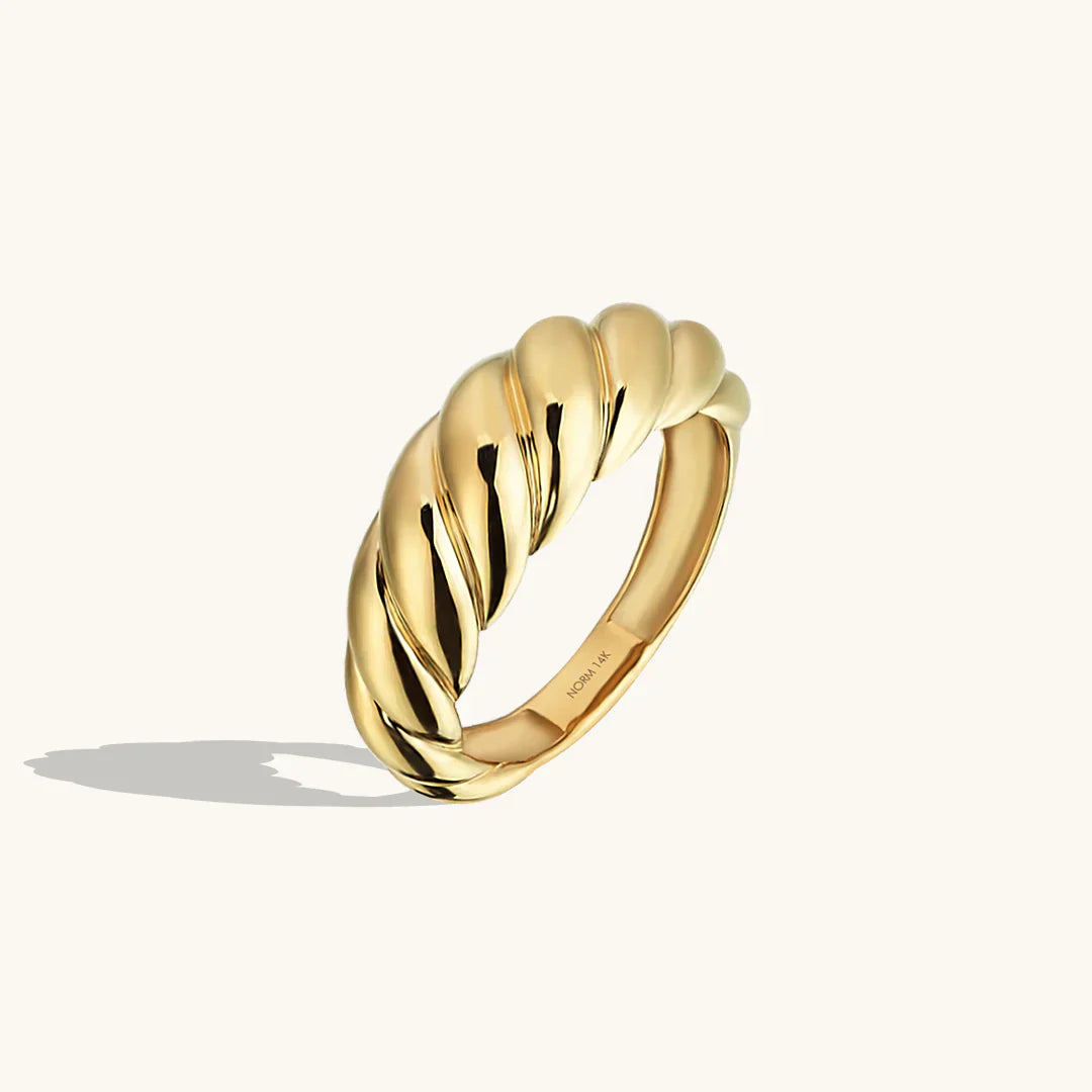Croissant Ring | Golden