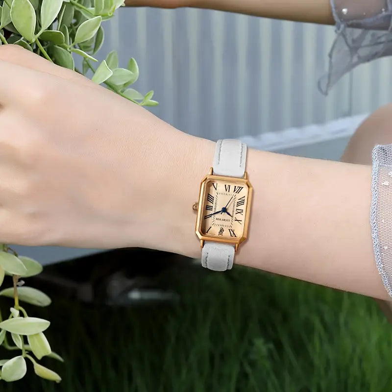 Vivelle Crest Watch | Golden