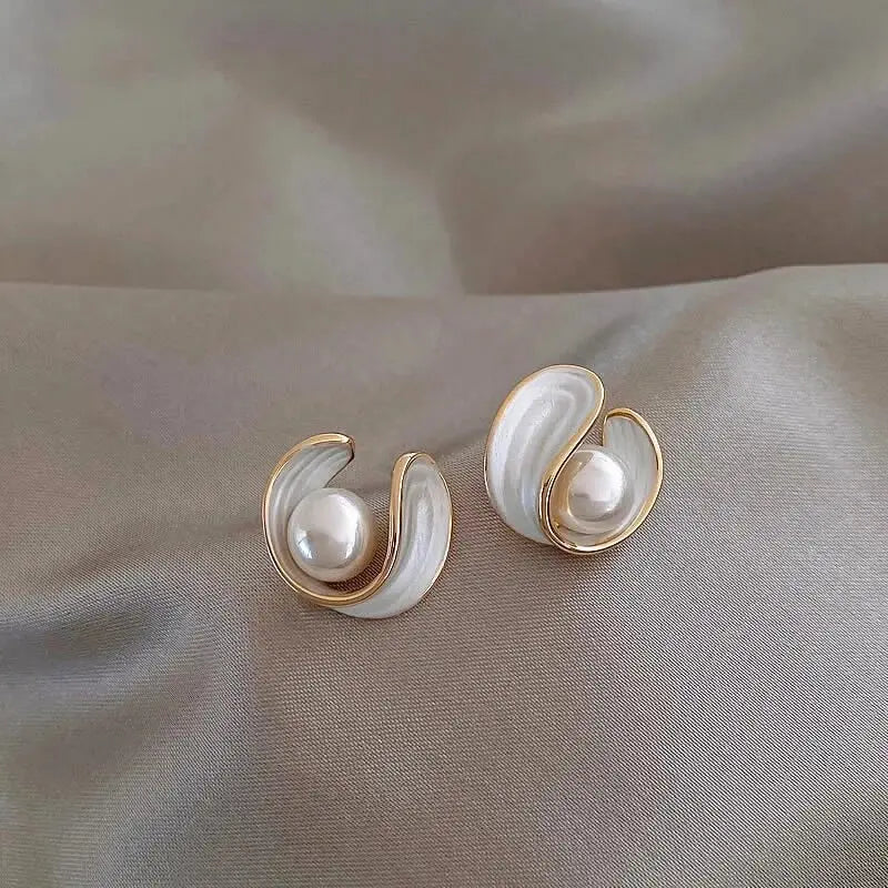 Luxury white opal earrings with pearls in gold