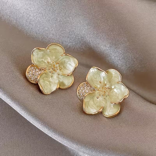 Elegant Modern Flower-Shaped Drop Earrings