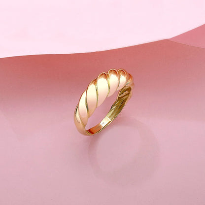 Croissant Ring | Golden