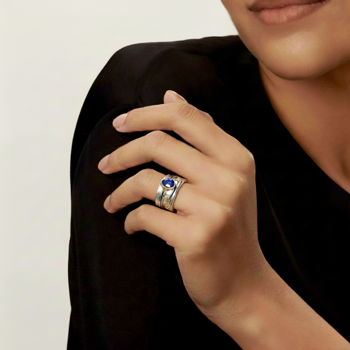 Vintage Sapphire Blue Ring In Silver