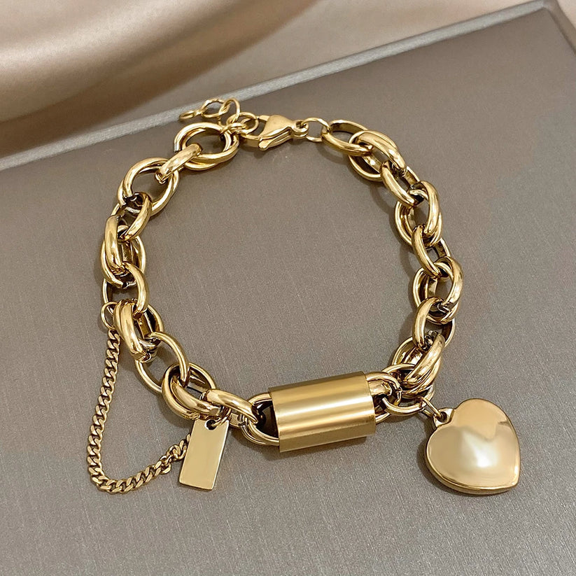 Heartened Chunky Bracelet | Golden