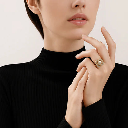 Vintage Zirconia Gold Ring